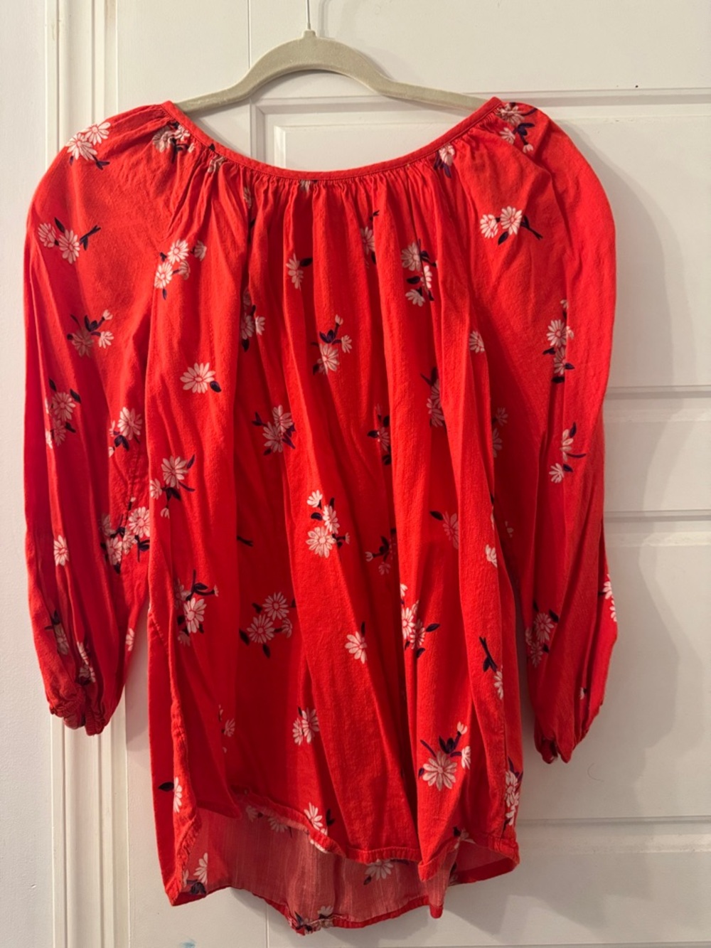 Old Navy Red Floral Peasant Top Size Small